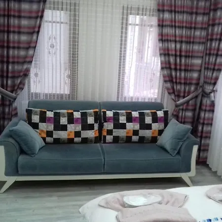 Motel para Casais Tirilyenarçiçeğibutikotel
