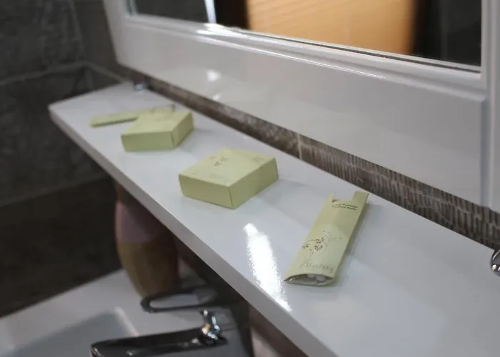 Love hotel Tirilyenarcicegibutikotel *